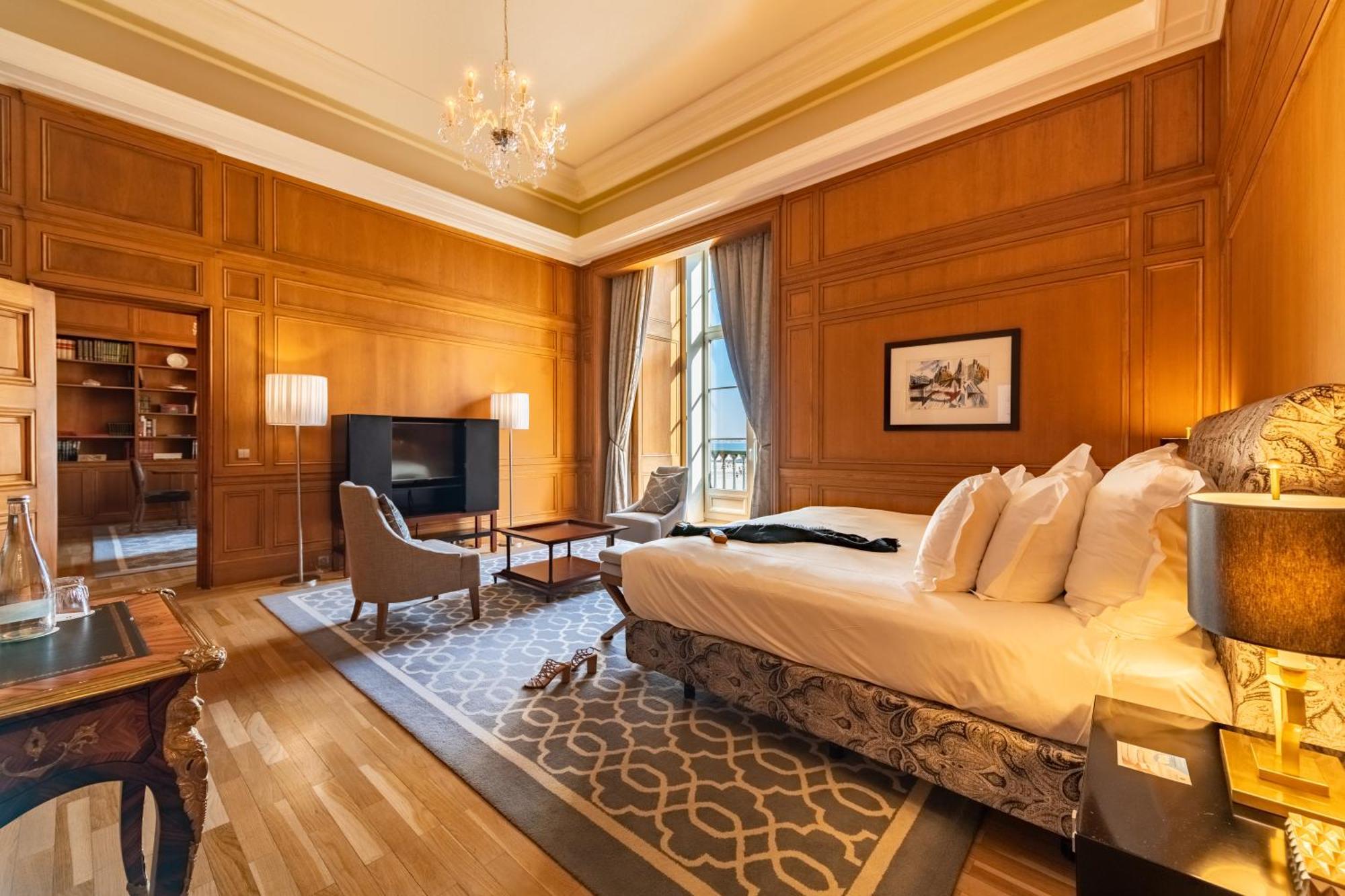 Pousada De Lisboa - Small Luxury Hotels Of The World Zewnętrze zdjęcie A suite at the hotel